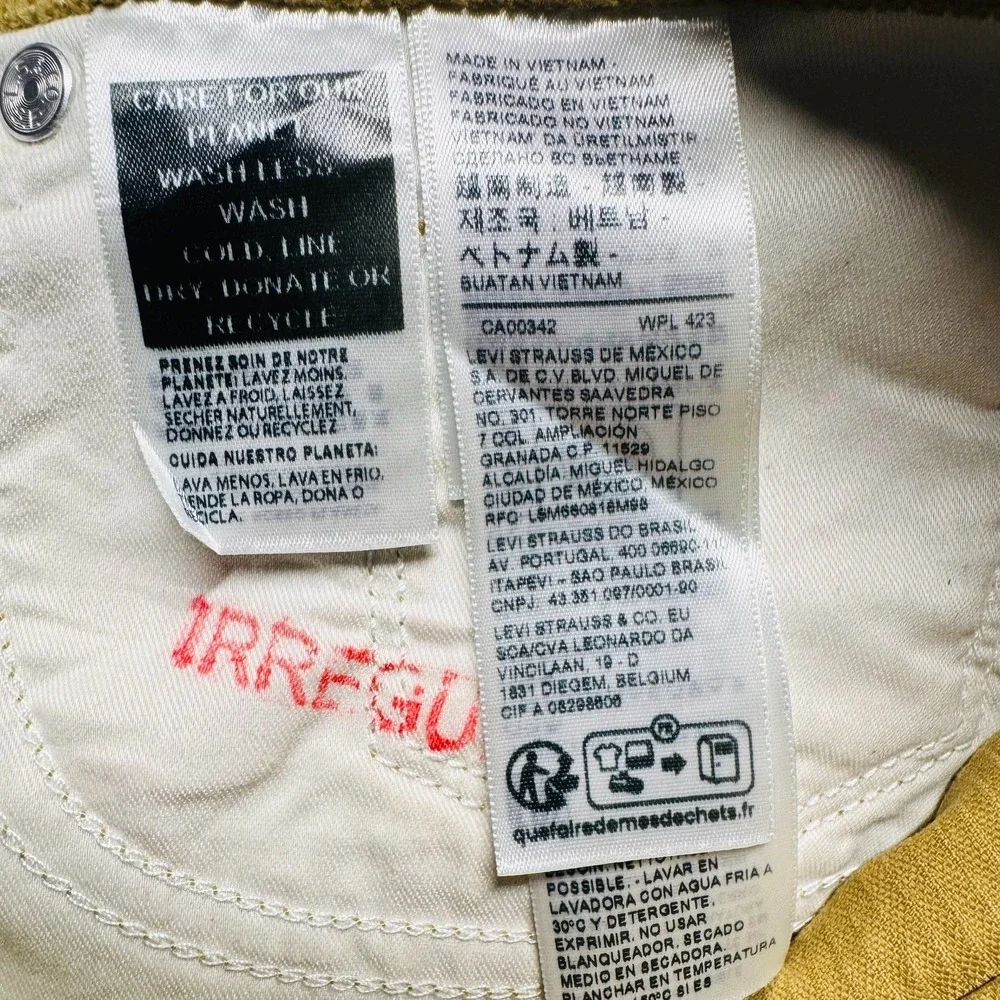 Levi's 314 Shaping Straight‎ Corduroy Pants Tan Size 32x30 NWT Mid Rise Men's